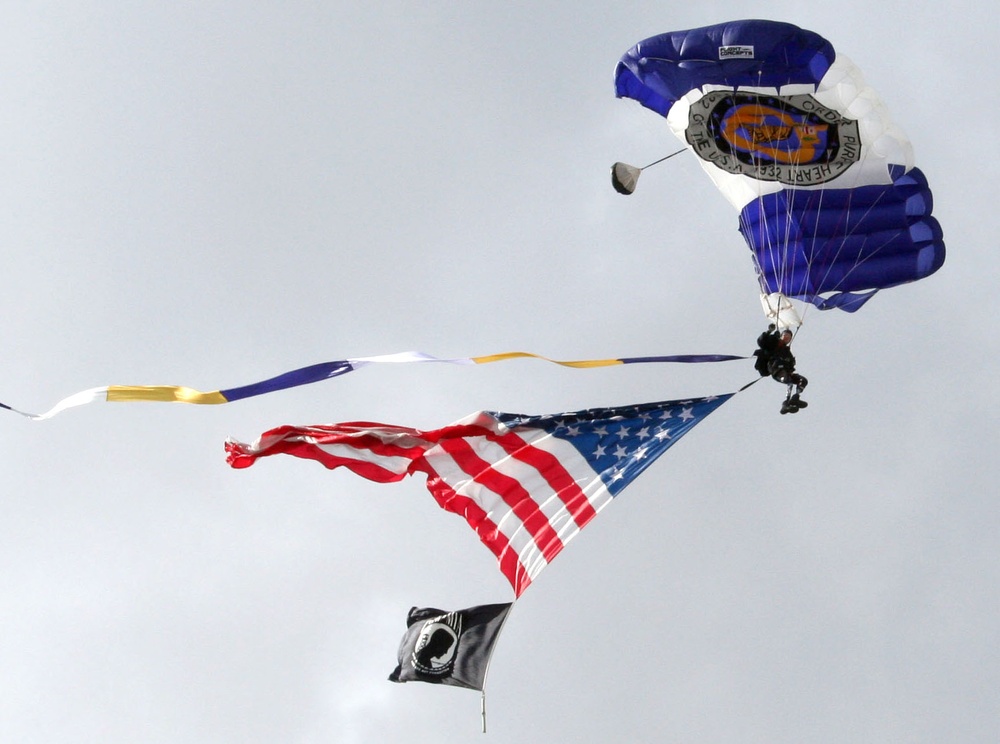 Disabled Veteran Skydiver Jumps into Winter Sports Clinic