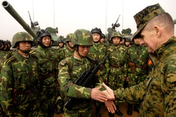 U.S. and Chinese Military Leaders Meet at Training Base