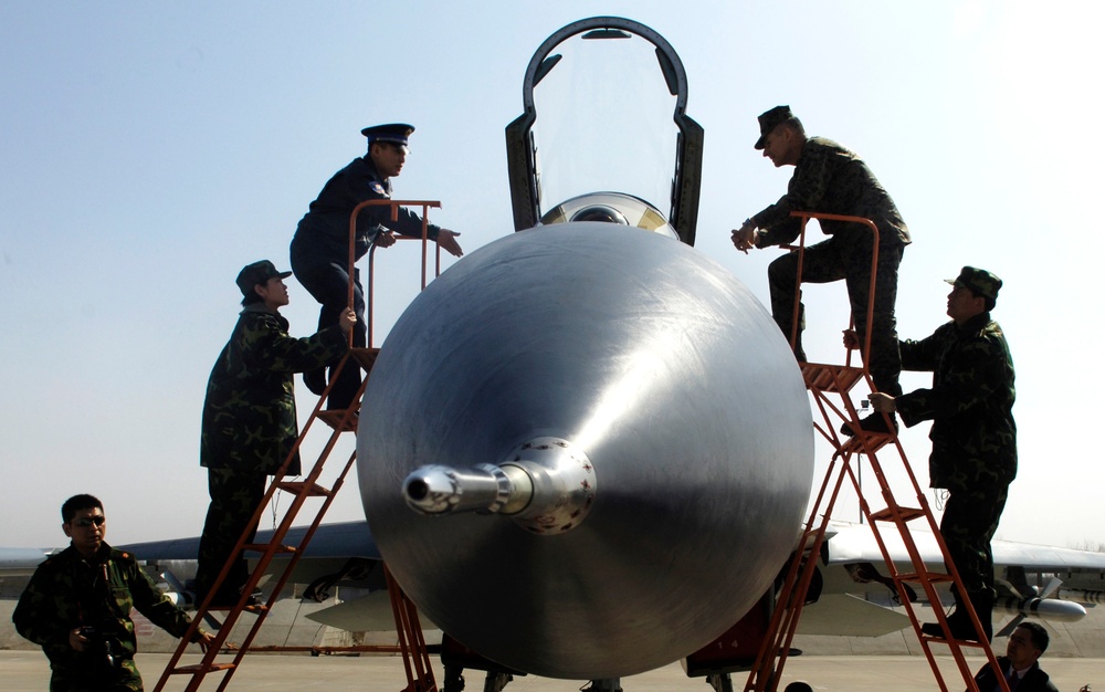 Top U.S. General Inspects Chinese Fighter Jet During Visit