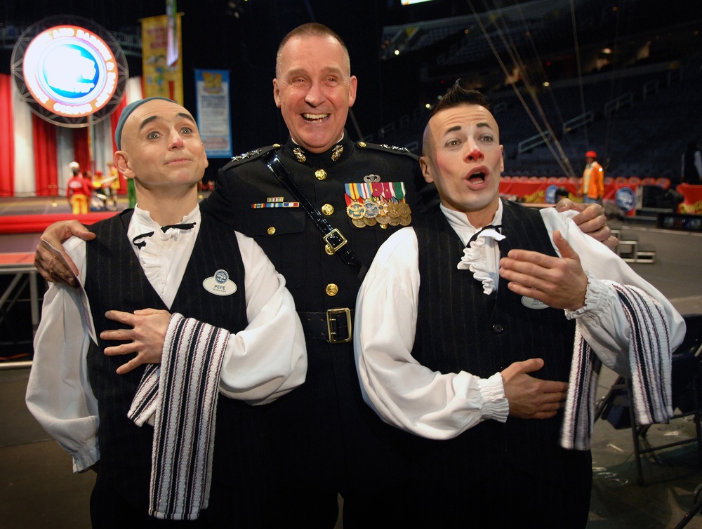 Marine Lt. Gen. Sattler Poses with Circus Performers in Washington