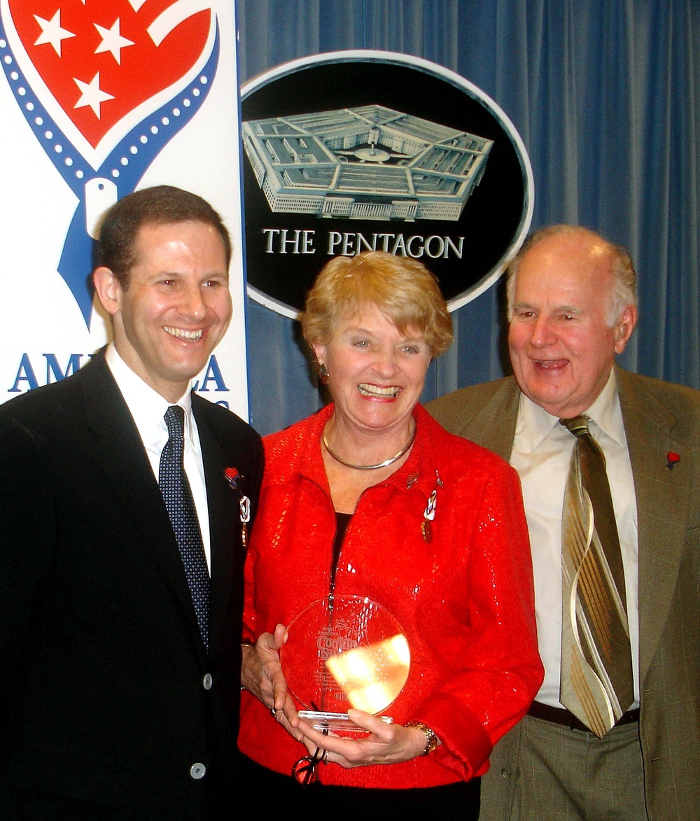 DuPont Teflon Executive, Treat the Troops Founder Honored at Pentagon