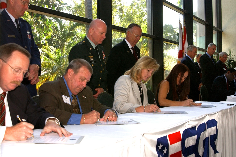Defense Officials Observe Employer Support Signing for Reserve Component Members
