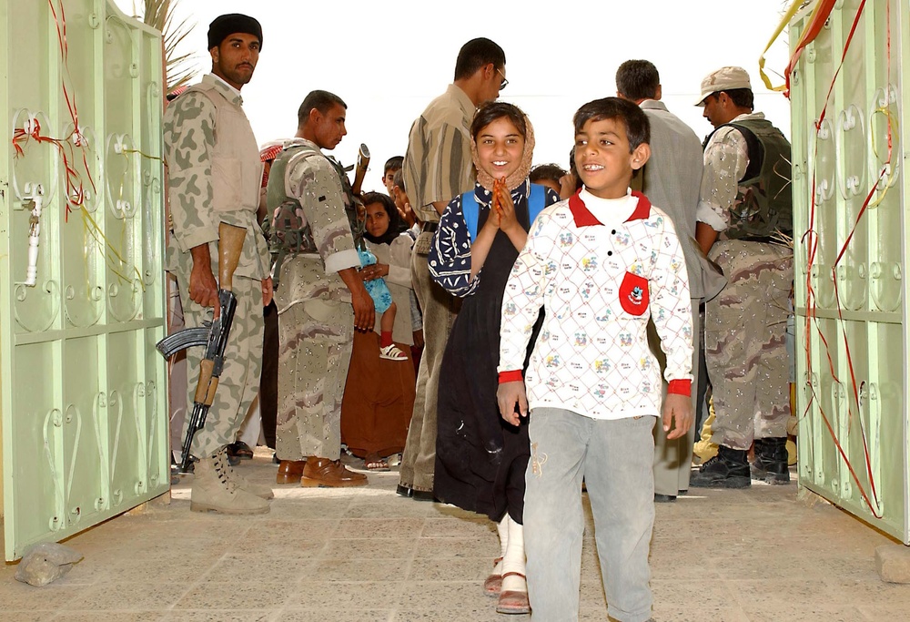 Iraqi Children Attend Newly Built Al Mushaael Primary School