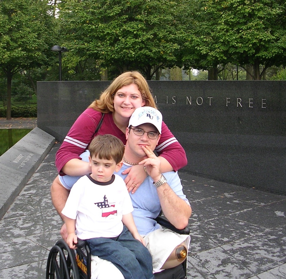 Double Amputee Veteran Visits Korean War Memorial with Family