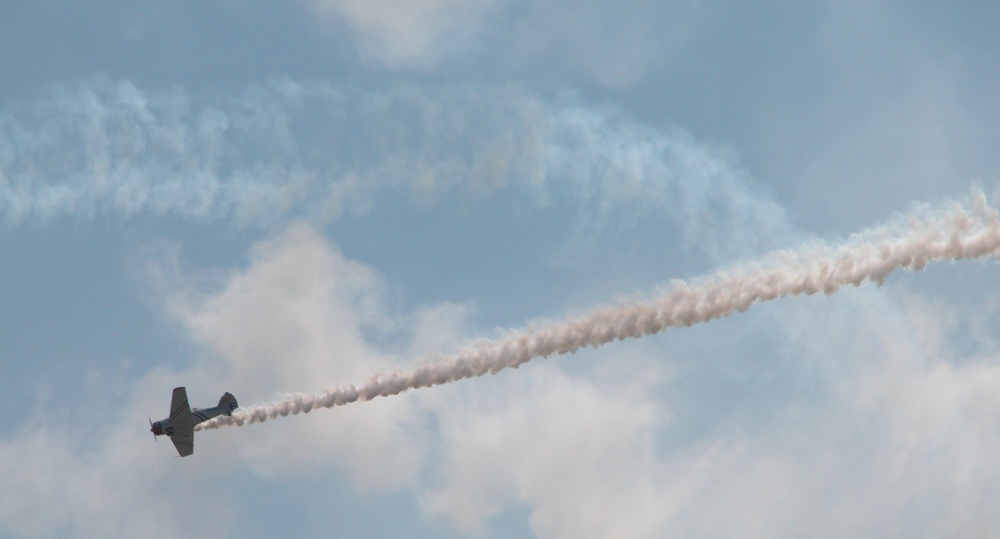 WWII-Era Navy Trainer Plane Skywriting Over Andrews Air Force Base