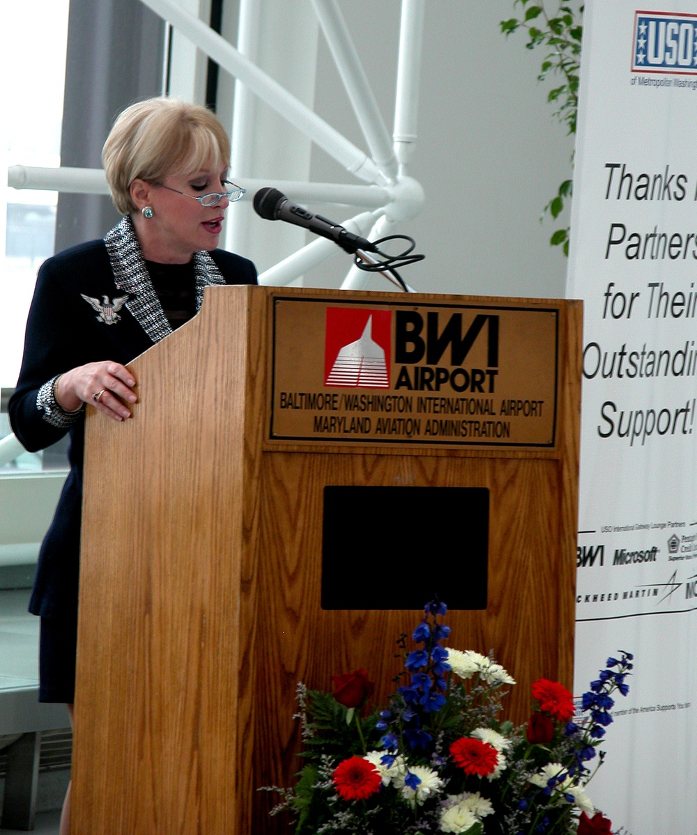 USO Joins America Supports You Program at BWI Airport Ceremony