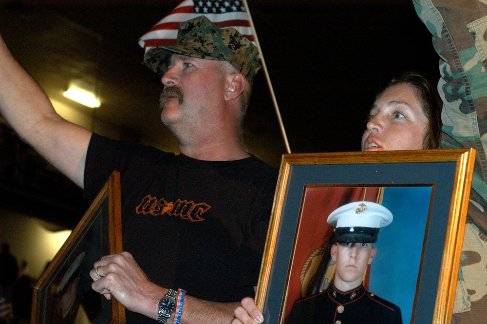 Parents of Marines Attend America Supports You Rally in Okla.