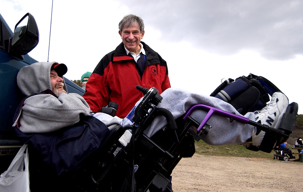 Army Veteran Demonstrates Wheelchair Maneuvers to Deputy Defense Secretary