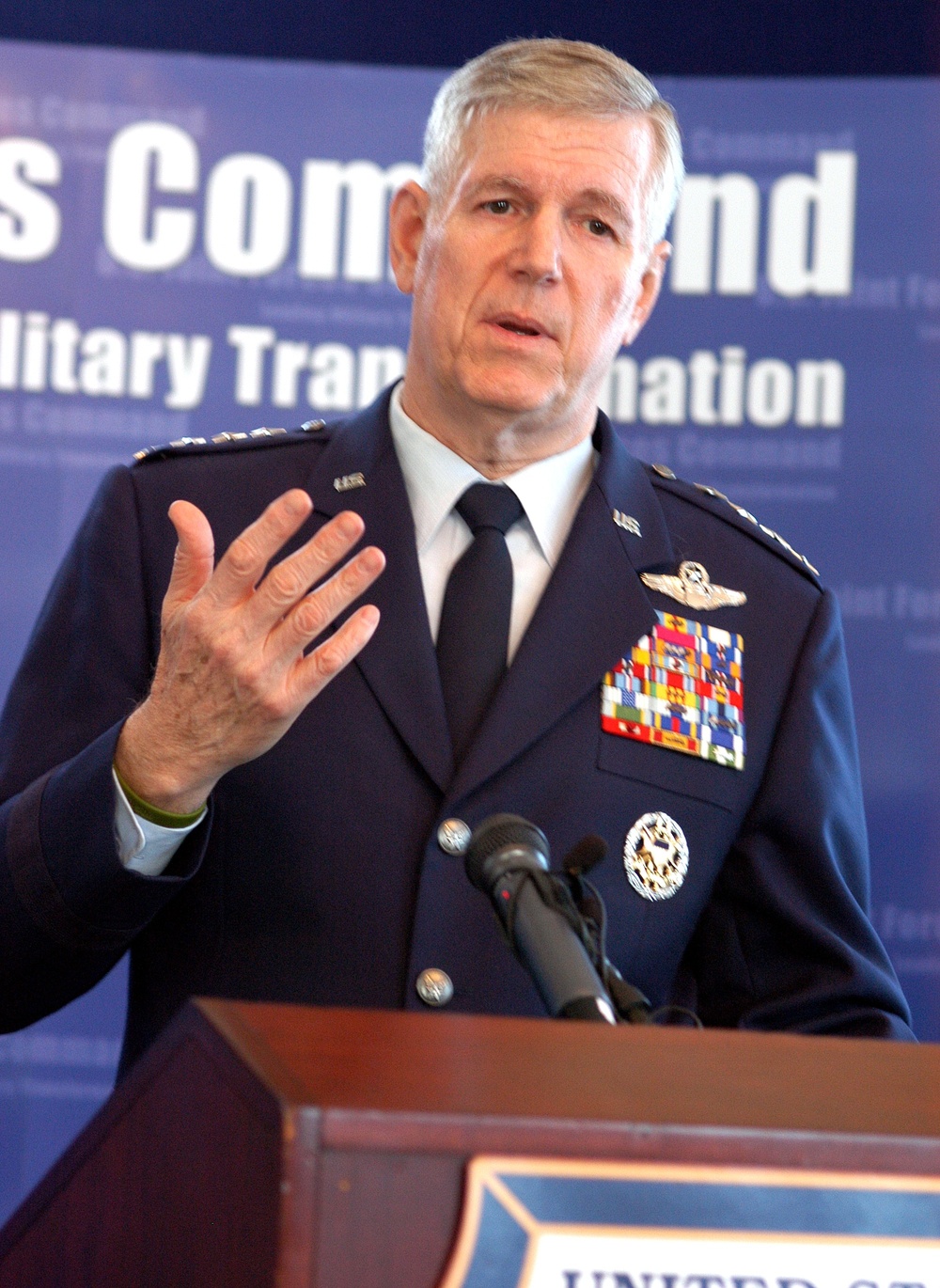 Gen. Myers Emphasizes Jointness and Integration at Defense Industry Symposium