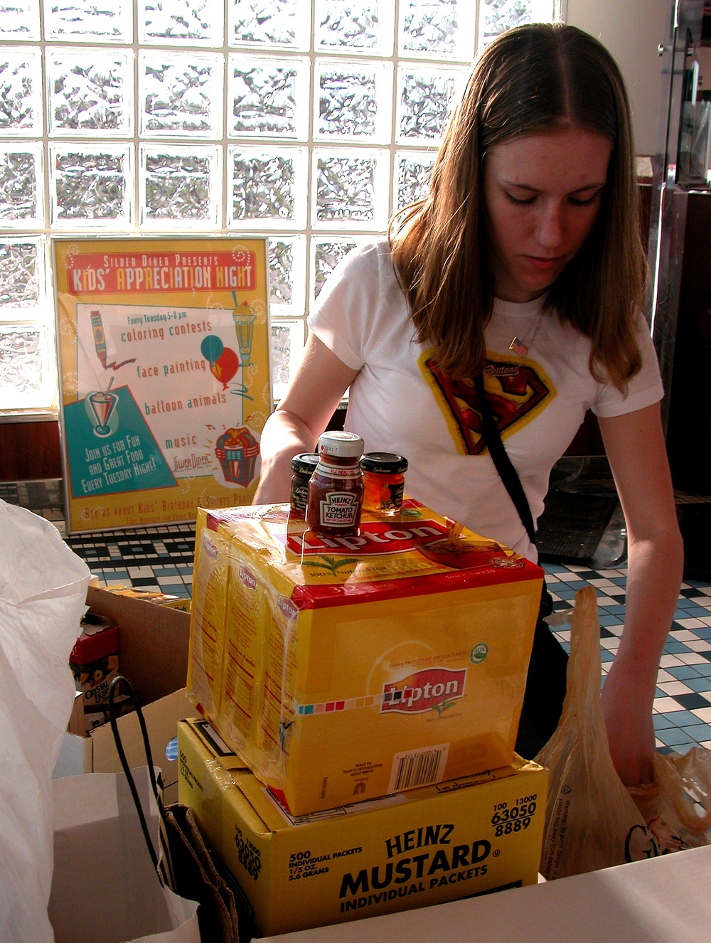 Teen Volunteers to Pack Care Packages for Troops at Local Diner