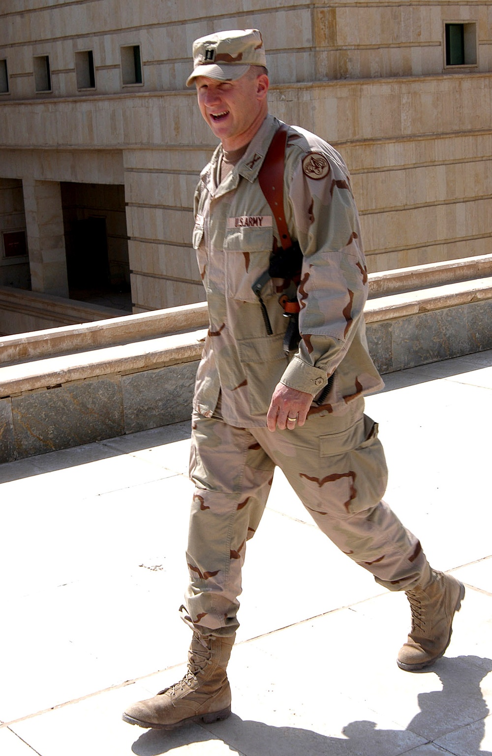 Amputee Officer Returns to Combat Zone in Iraq