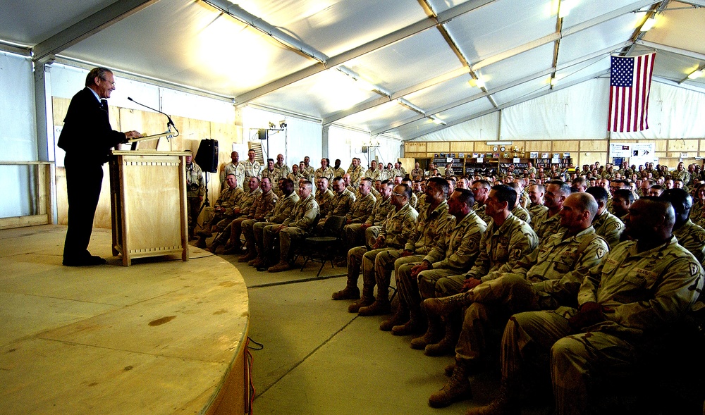 Rumsfeld Addresses Troops in Kandahar