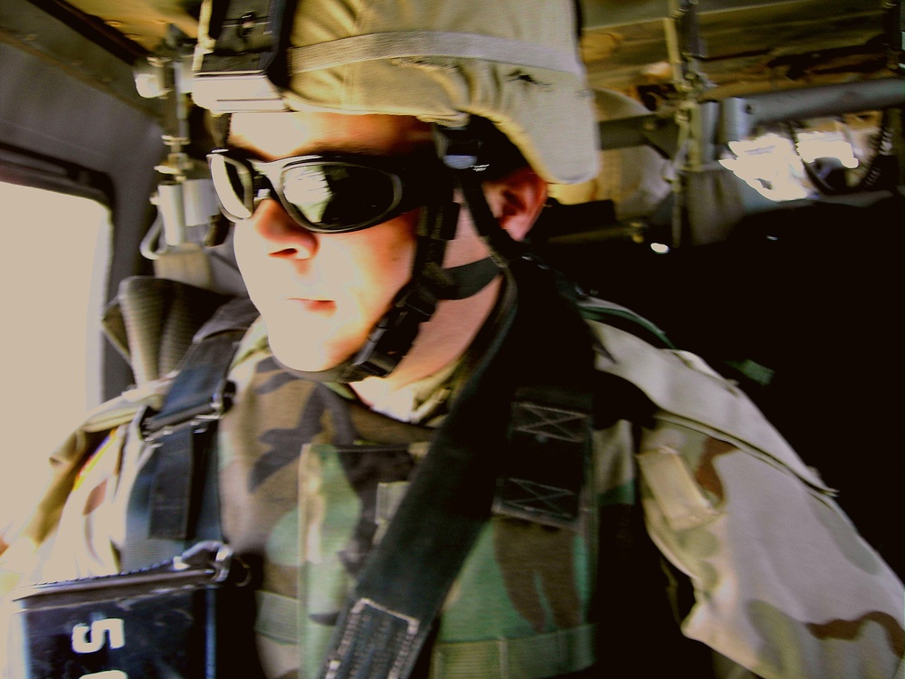 Army Recruiter Shares Iraq Experiences with Community