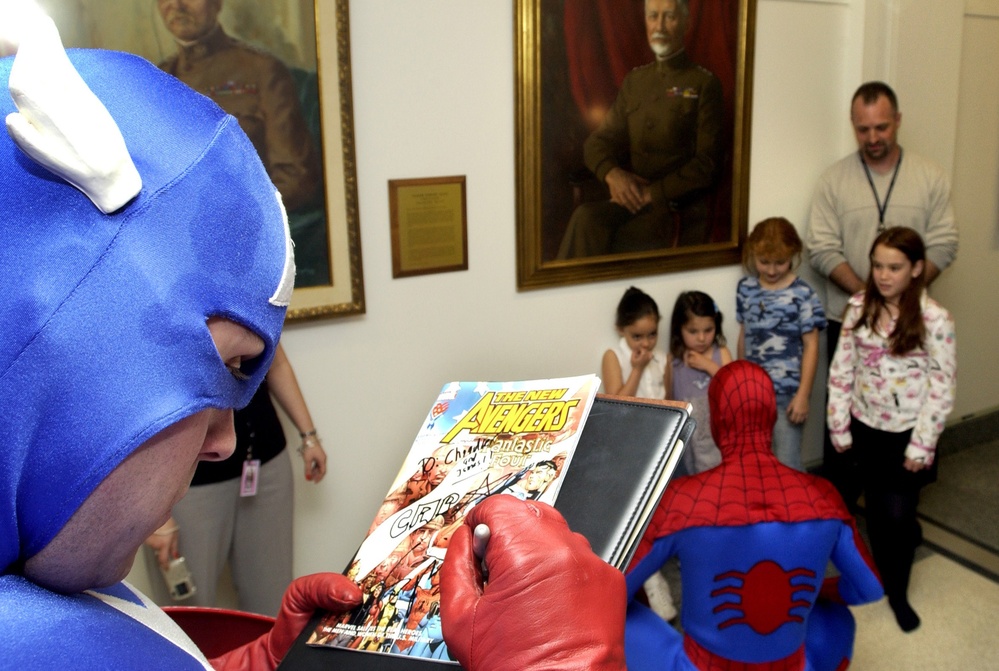 Marvel Heroes Visit Troops, Unveil Armed Forces Comic Book