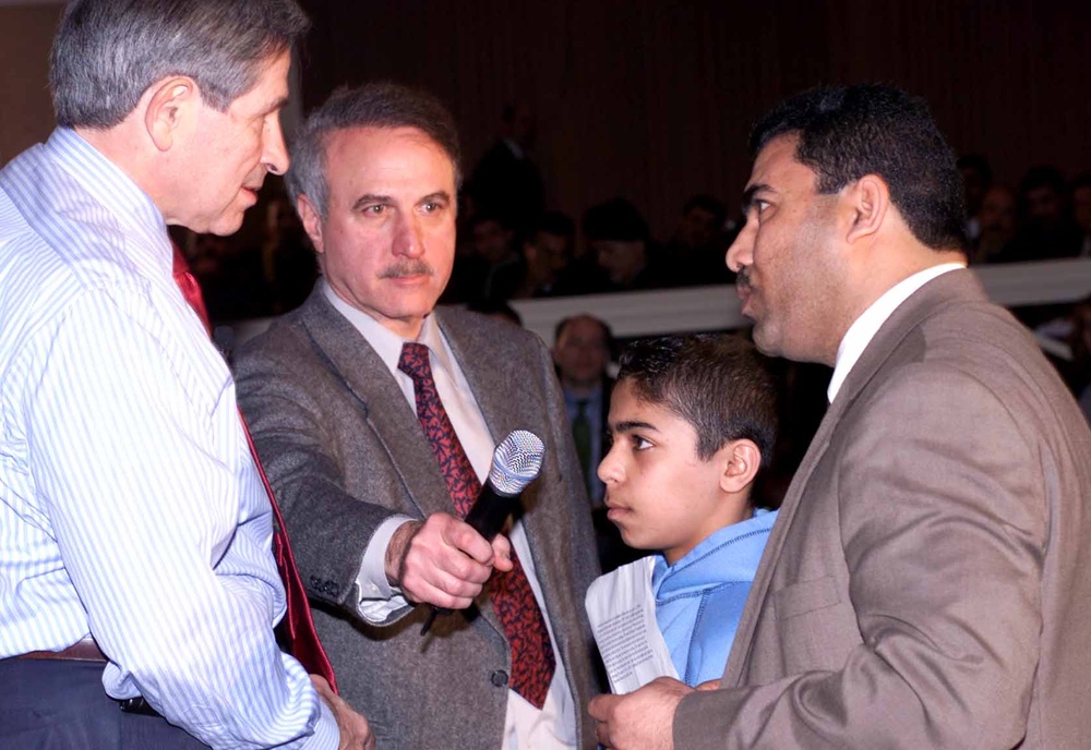 Wolfowitz Meets with Arab-American Community, Hears Tragic Story of Iraqi Boy's Abuse