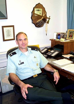 Green Beret Colonel Serves as Rumsfeld's Military Assistant