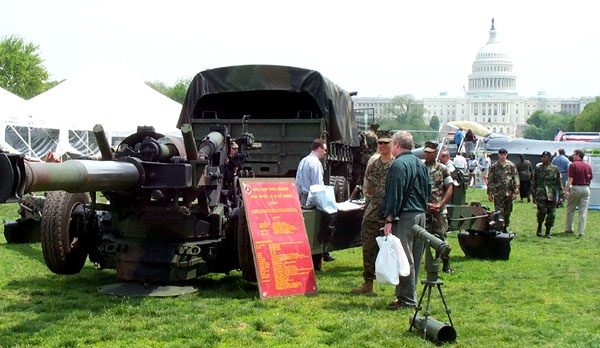 Crowds Flock to Military Equipment Displays at Public Service Recognition Week