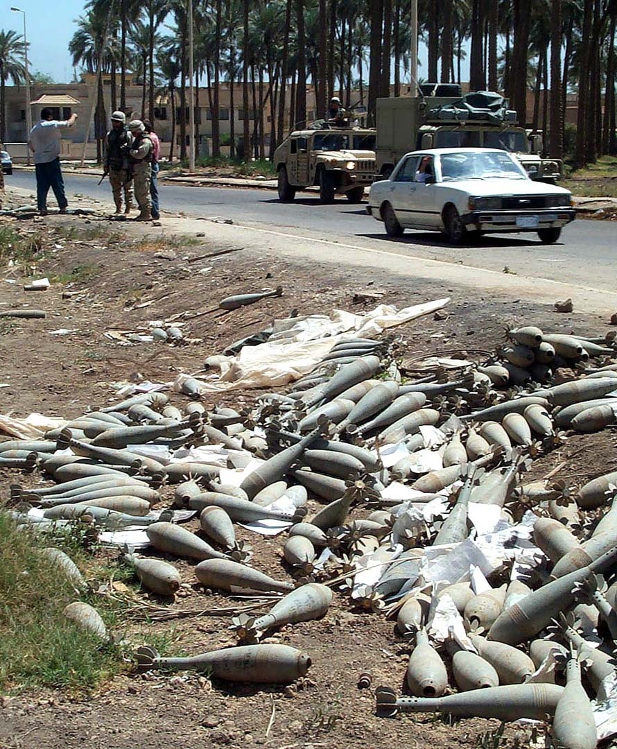 3rd Infantry Division Secures Weapons Cache in City