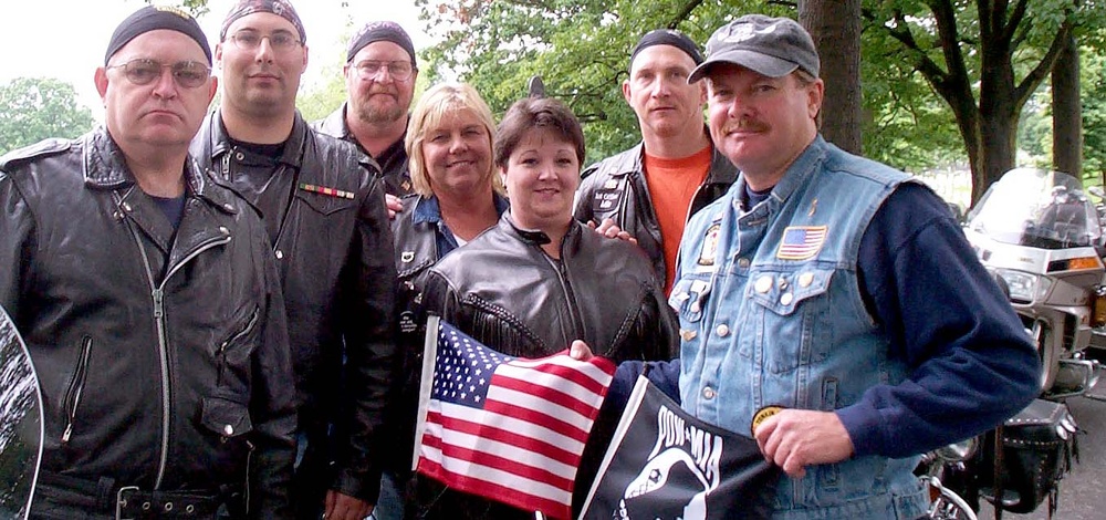 Southern Cruisers Motorcycle Club Members Honor Fallen at Arlington National Cemetery