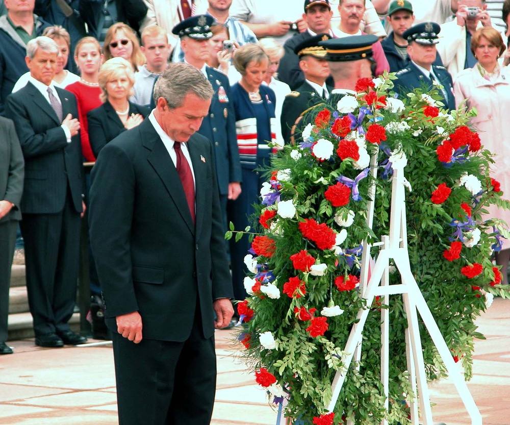 President Bush Honors Fallen Soldiers at Arlington National Cemetery