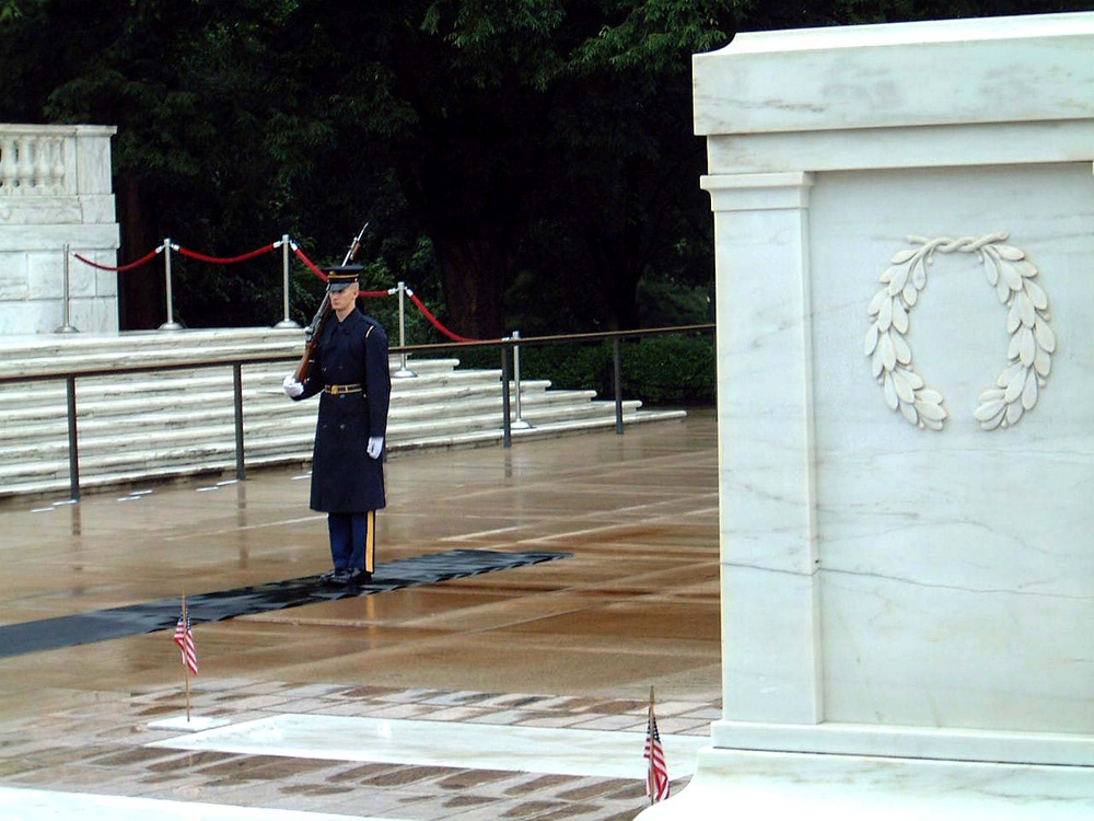 Honor Guard Stands Vigil at Tomb of the Unknowns on Memorial Day