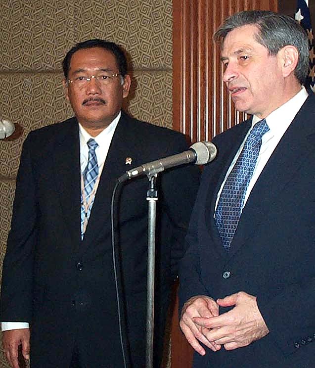 Indonesia, U.S. Defense Officials Meet at Asian Security Conference