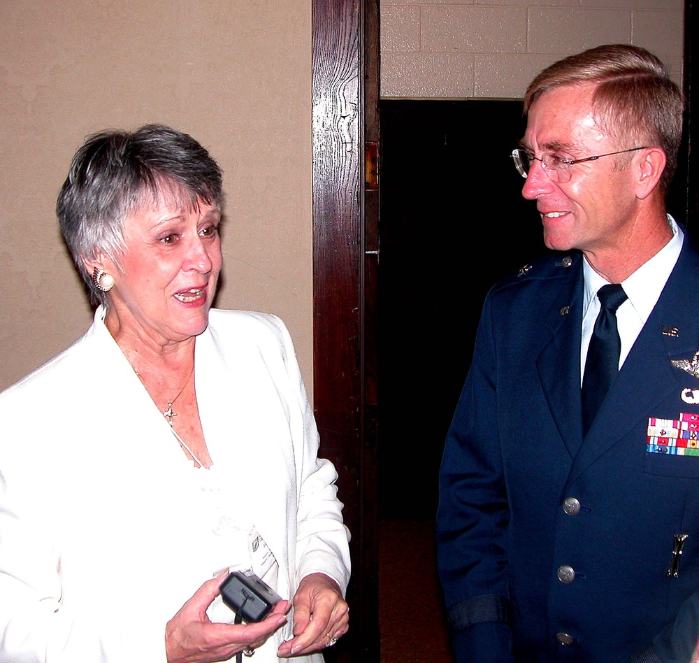 Air Force General Speaks to National League of Families