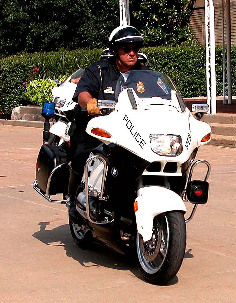 Pentagon Police Motorcycle Unit Hits the Road