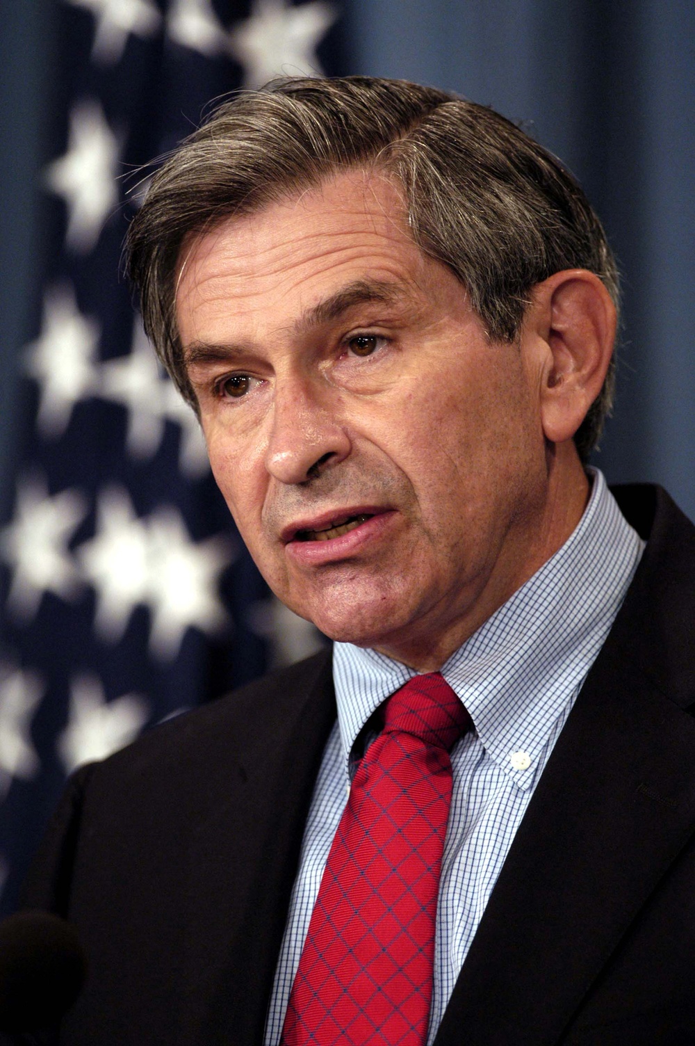 Wolfowitz Briefs Reporters on Pentagon Matters