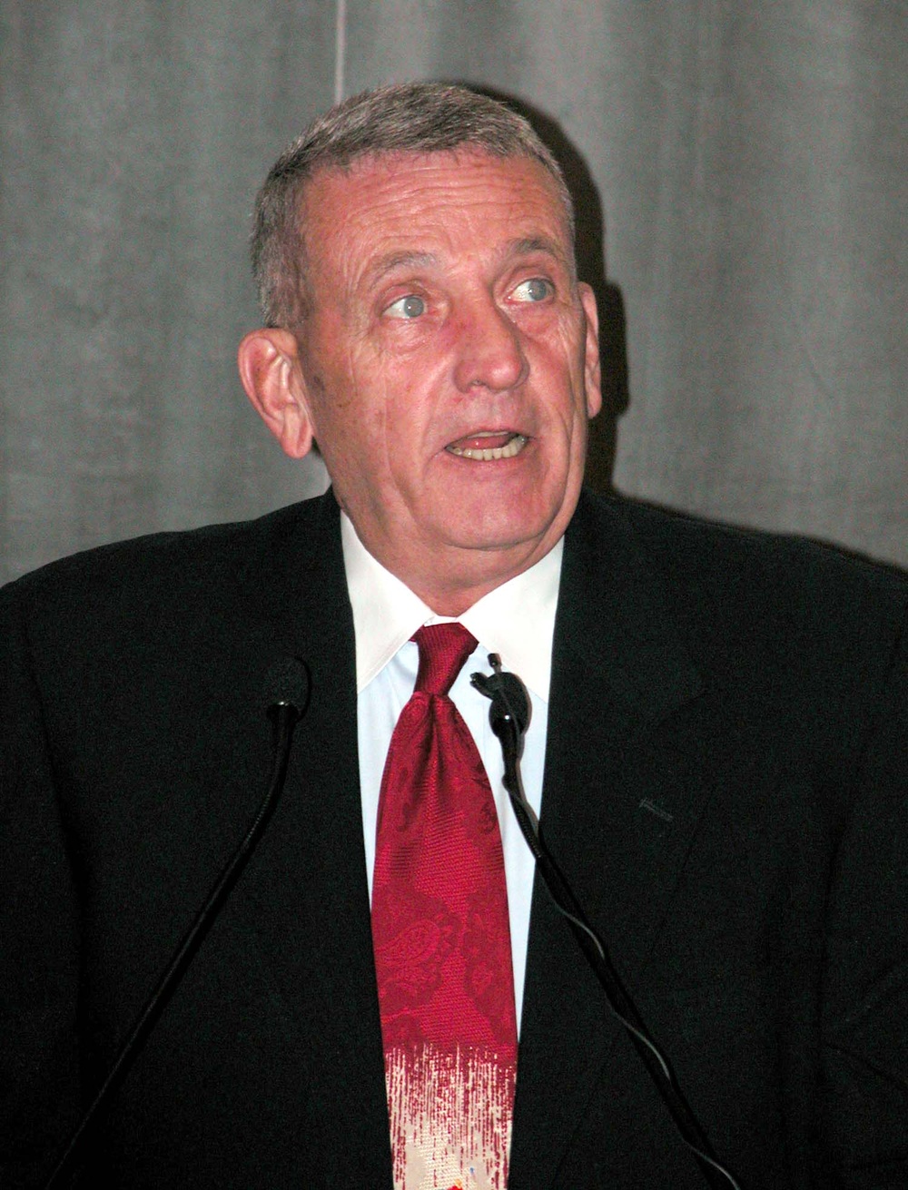 Retiring Army Gen. Franks Reflects on U.S. Military Might at Education Conference