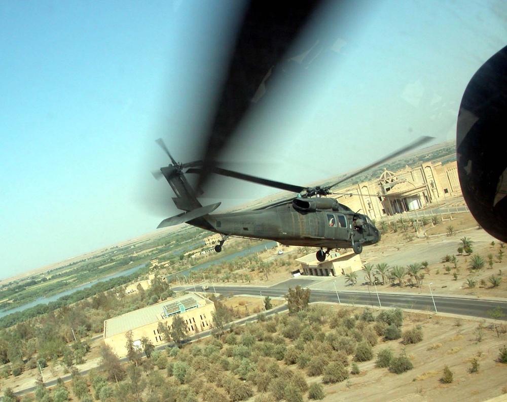 Gen. Myers Visits Troops at 4th Infantry Division Headquarters in Tikrit