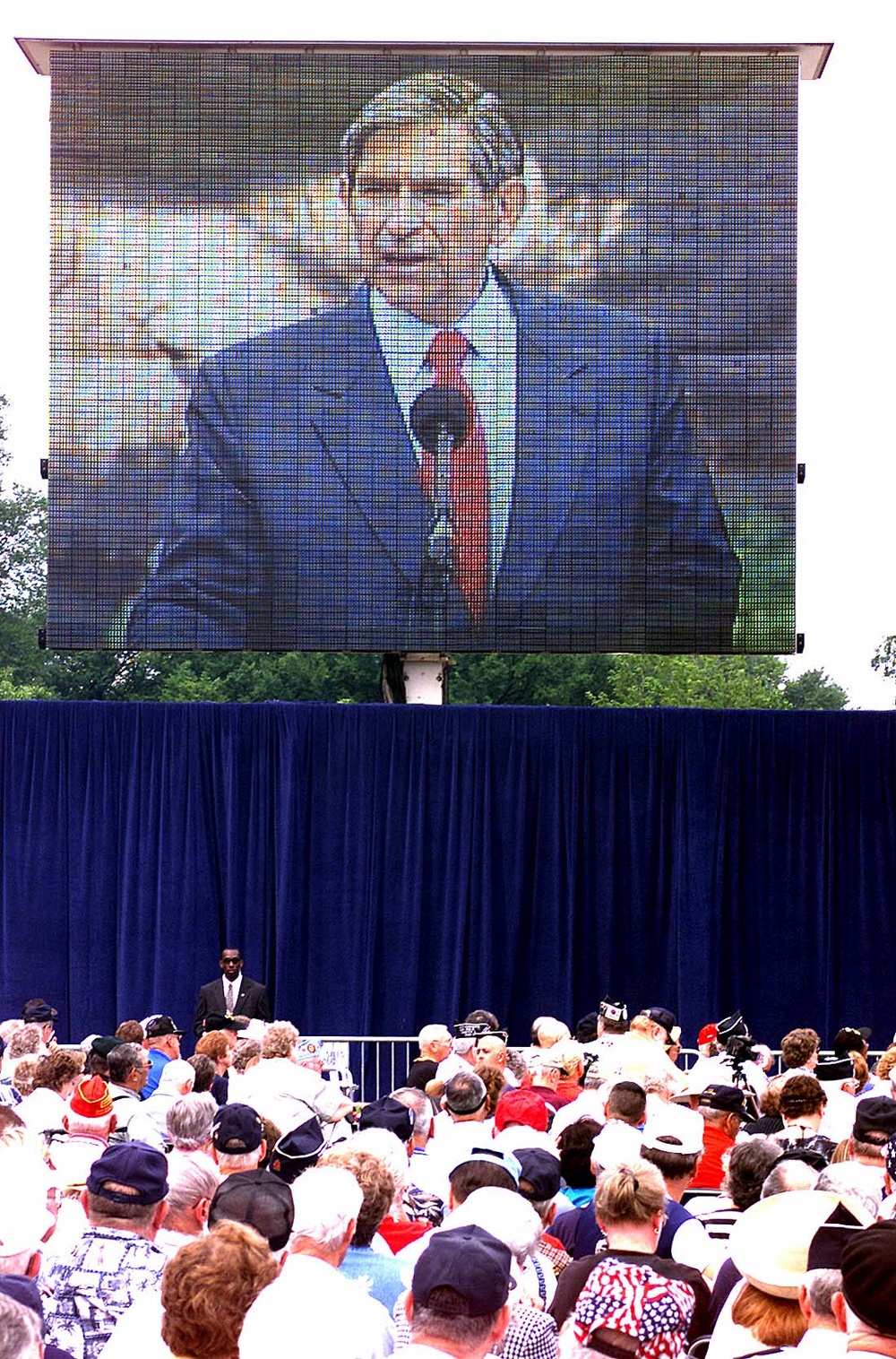 Wolfowitz Addresses Crowd at Korean War Anniversary Celebration