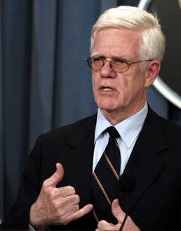 Iraq Cell Phone Network Could Launch by November, Pentagon Says