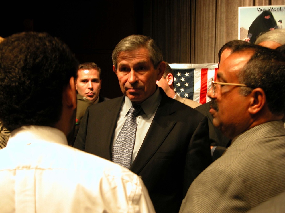 Wolfowitz Honors Iraqi Victims at Memorial Service