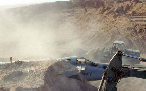 Buried Cold War-Era MiG-25 Interceptor Uncovered in Iraq