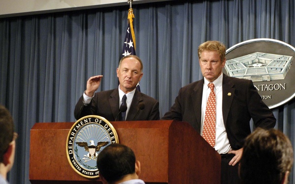 Lawmakers Brief Reporters on Iraq Trip After Pentagon Visit