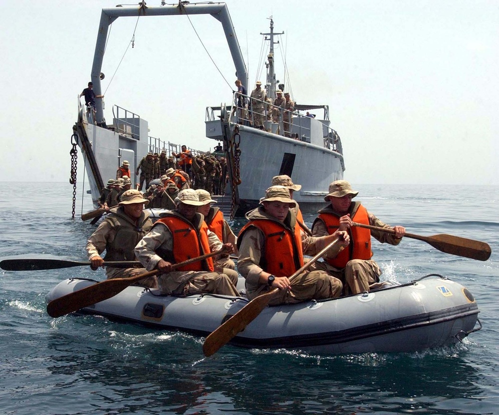 Marines Train with French Foreign Legion in Djibouti