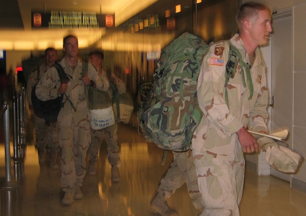 Troops Arrive at BWI for 15-Day R&amp;R Leave