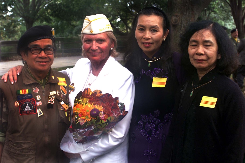 Vietnamese Officials Honor Gold Star Mothers President