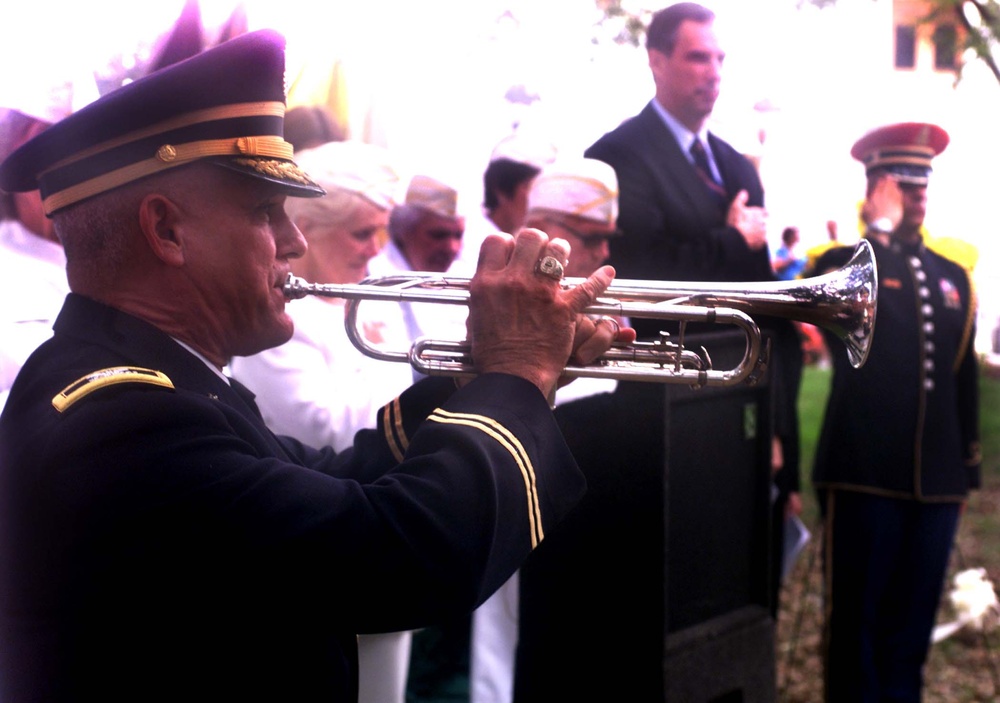 Army Chaplain Honors Gold Star Mothers at Arlington National Cemetery