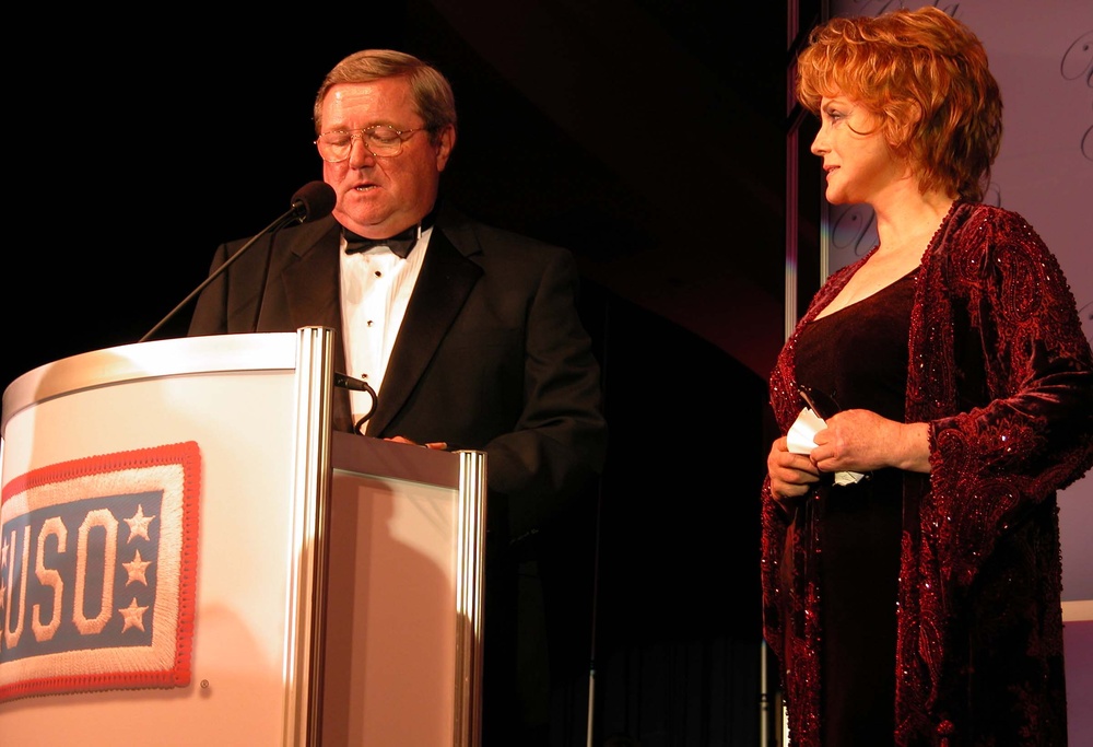 Ann-Margret Honored with USO Spirit of Hope Award for Entertaining Troops Overseas
