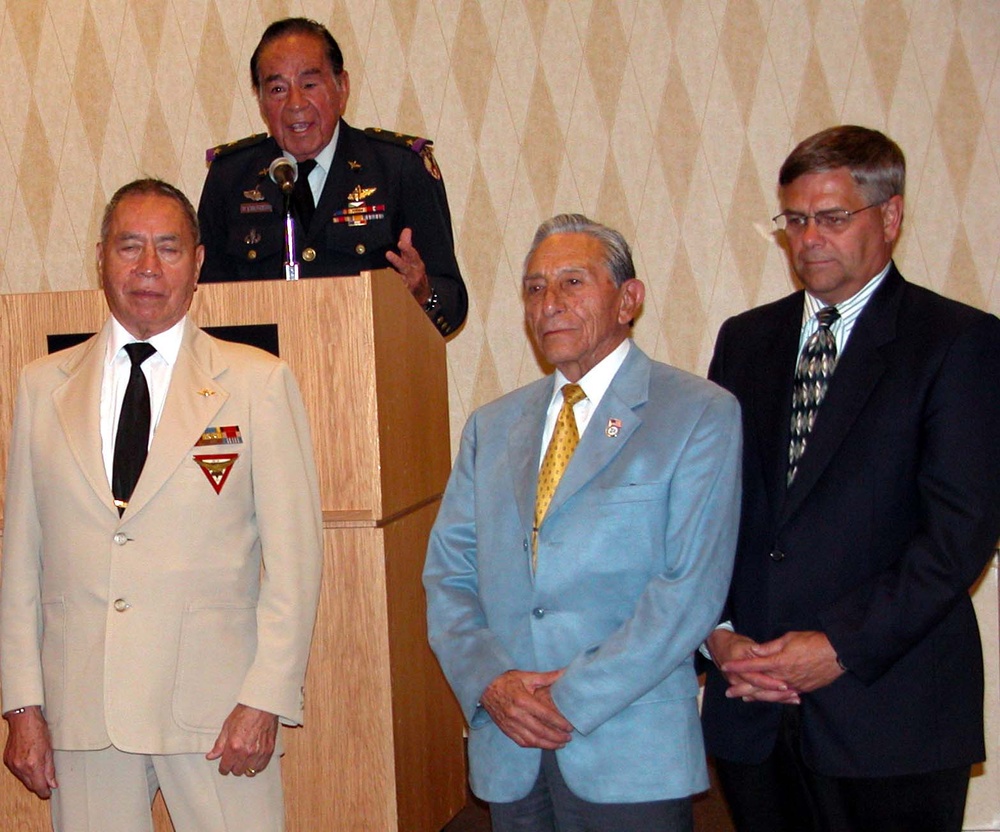 Surviving WWII Aztec Eagles Pilots Honored at DoD Hispanic Heritage Event