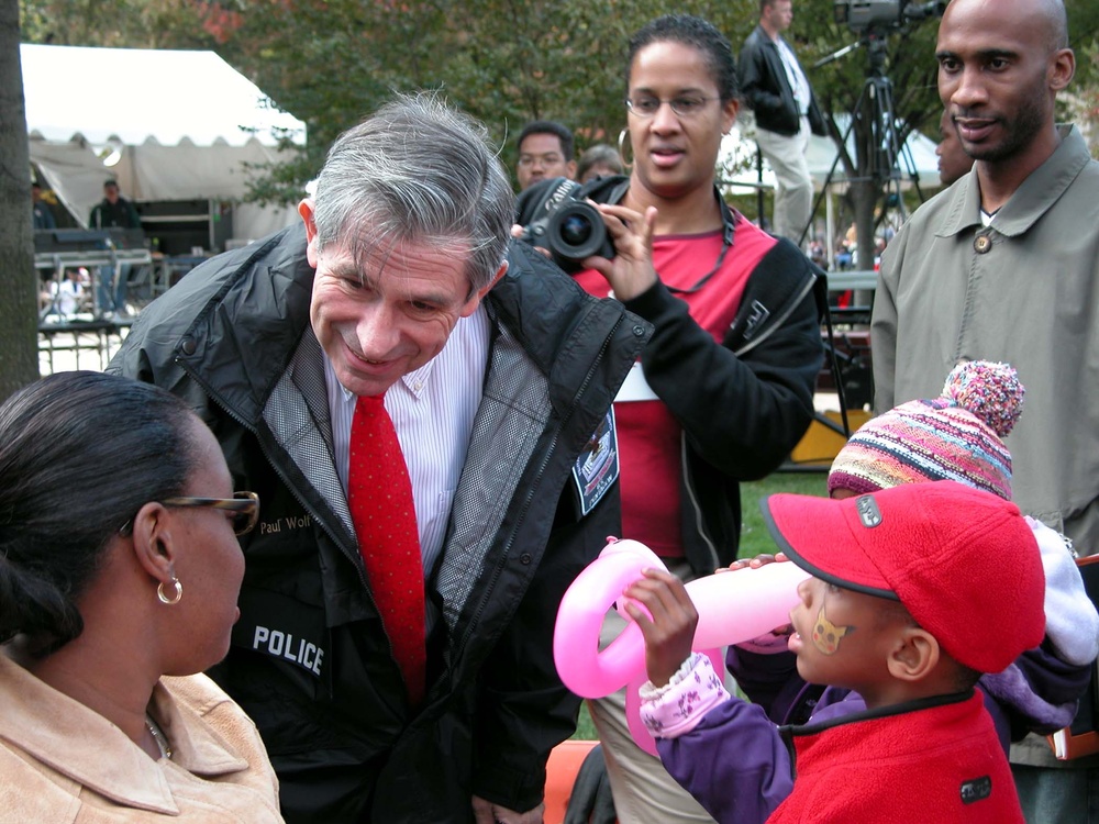 Wolfowitz Honors Pentagon First Responders