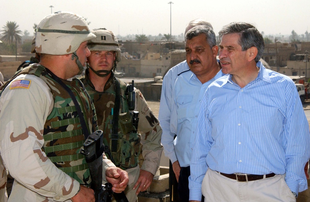 Wolfowitz Visits Iraqi Police Force in Baghdad