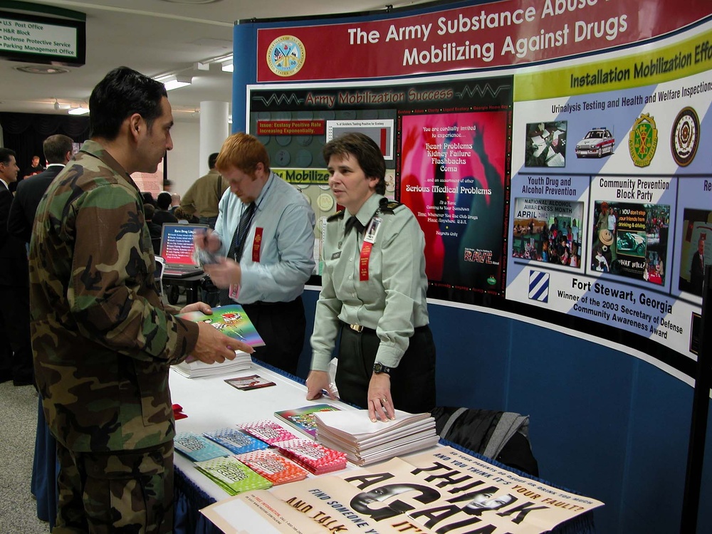 Army Substance Abuse Program Recognized for Excellence at Pentagon Event
