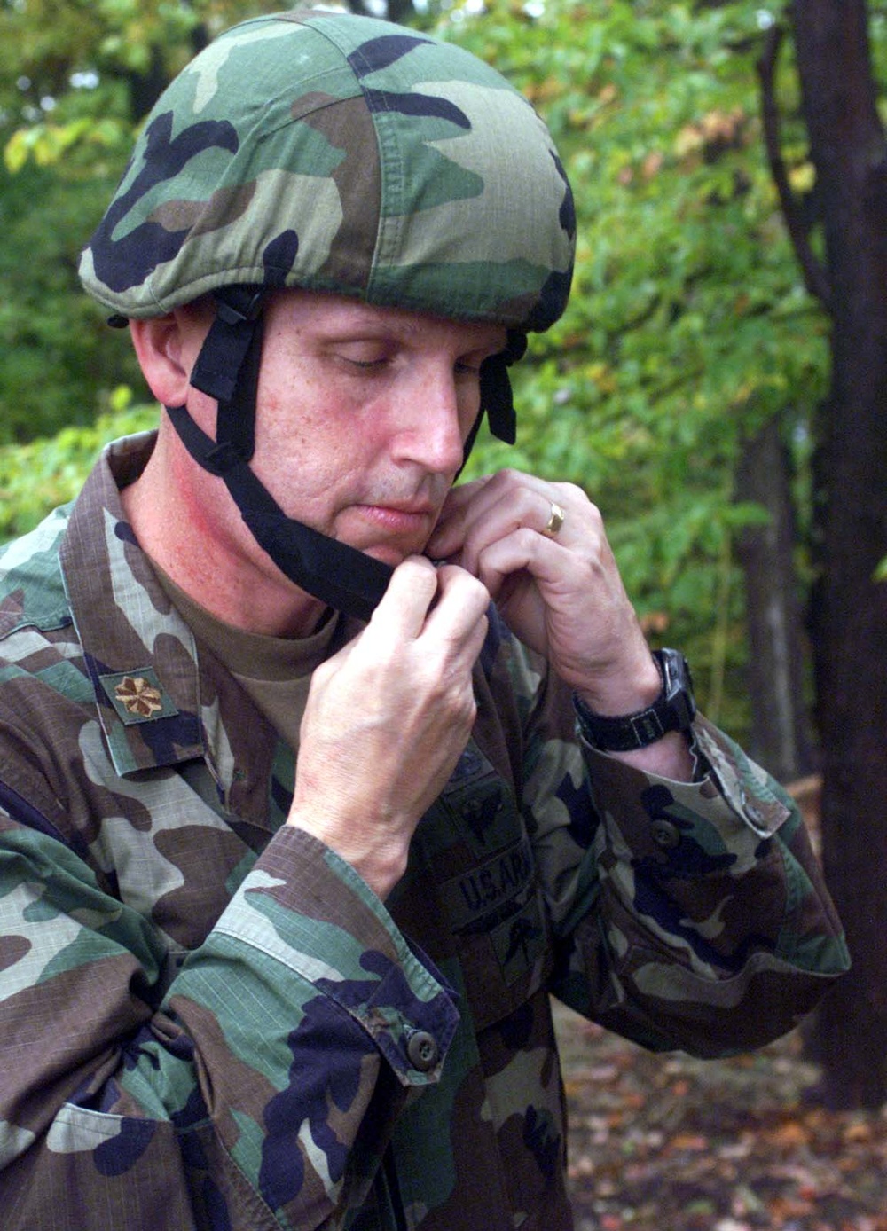 New Helmet and Body Armor Demonstrated for Soldiers and Marines