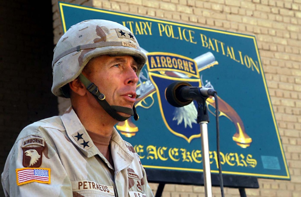 101st Airborne Commander Speaks at Battalion Change of Command Ceremony