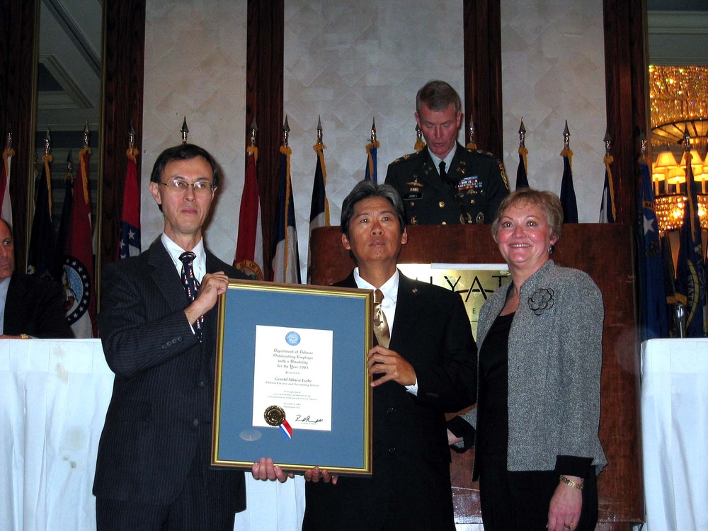 Accountant with Disabilities Honored for Outstanding Service