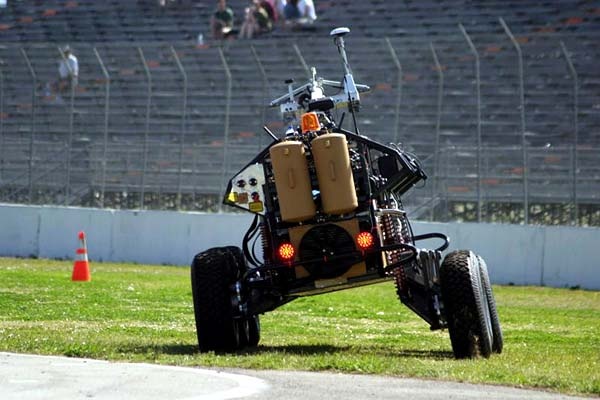 Terrahawk Executes Turning Maneuver for DARPA Grand Challenge