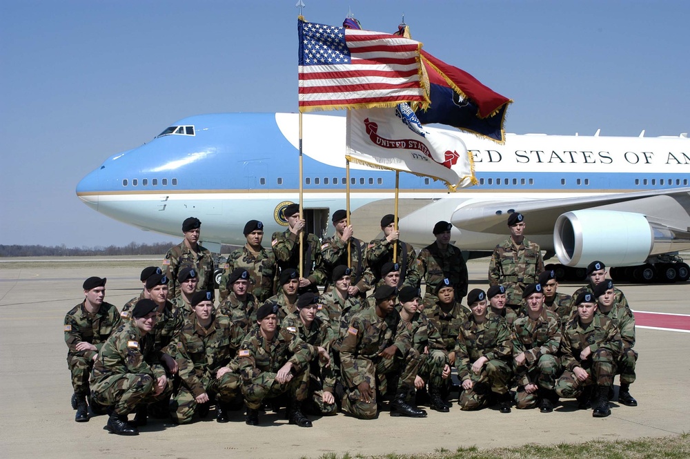 President Bush Visits Fort Campbell to Thank 101st Airborne Soldiers